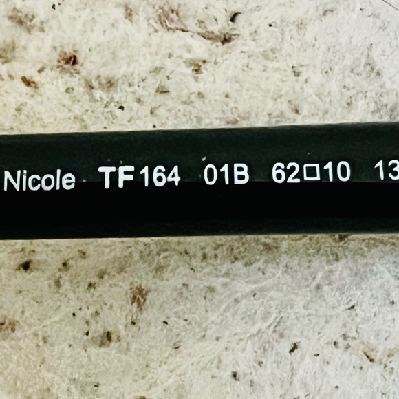 Tom Ford black round oversized sunglasses w/ grey gradient optics/leather case - Picture 7 of 7